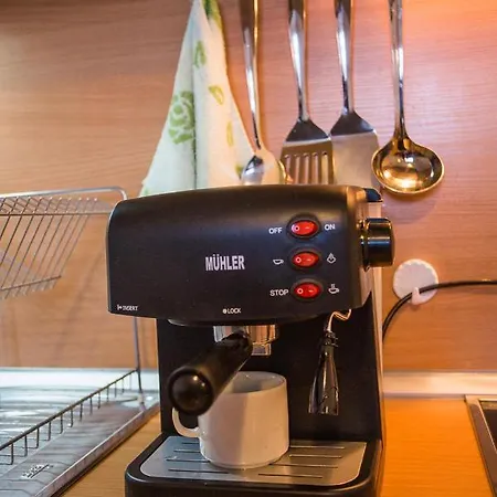 아파트 Cozy Colorful At The Foot Of The Mountain By Flat Mаnager